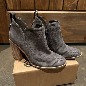 Women’s madden girl heeled bootie size 7.5